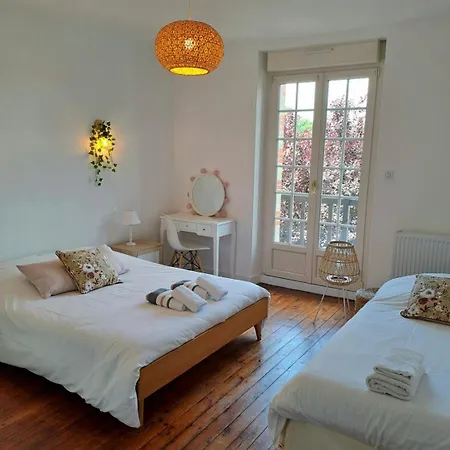 1900 Bord De Piscine Nordique וילה